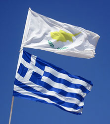 Zypern - Bildquelle: http://pixabay.com/de/zypern-europa-flagge-fahnen-2332/