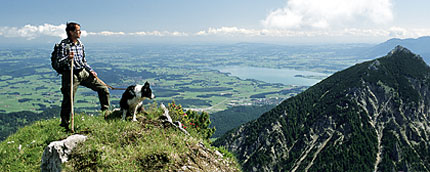 Bayerische Alpen - Wanderer in den Füssener Alpen - Bildquelle: BAYERN TOURISMUS Marketing GmbH