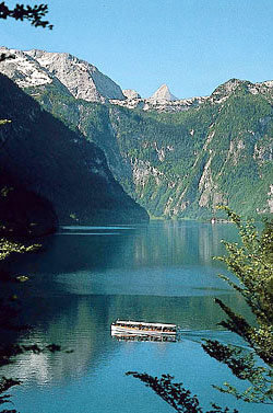 Berchtesgadener Land - Blick vom Malerwinkel auf den Knigssee - Kurdirektion des Berchtesgadener Landes - Foto: Ammon