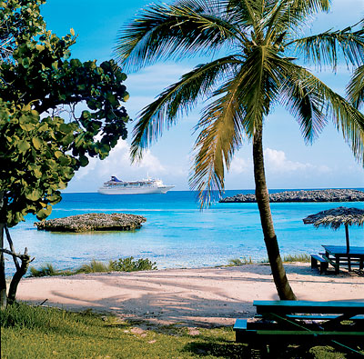 Jamaika - Kreuzfahrtschiff bei Ocho Rios- Quelle: Jamaica Tourist Board 