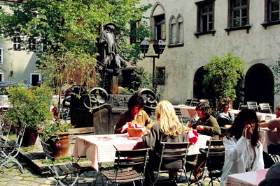 In Regensburg  - Bild: Tourismusverband Ostbayern e.V. 