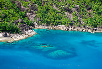 Seychellen - Westküste von Mahé © photo courtesy Raymond Sahuquet - Seychelles Tourism Board